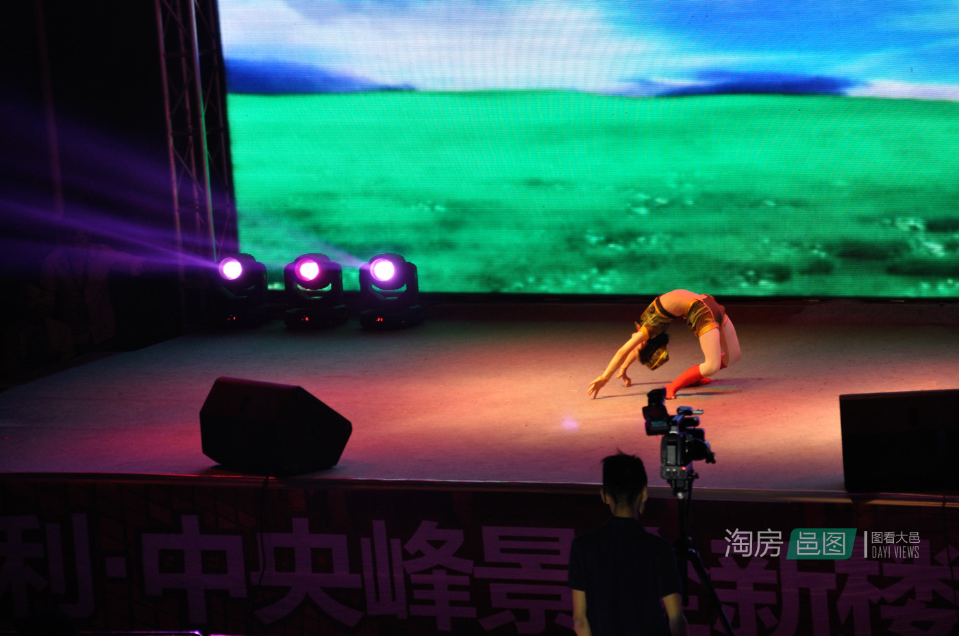 _(d)QِF(xin)