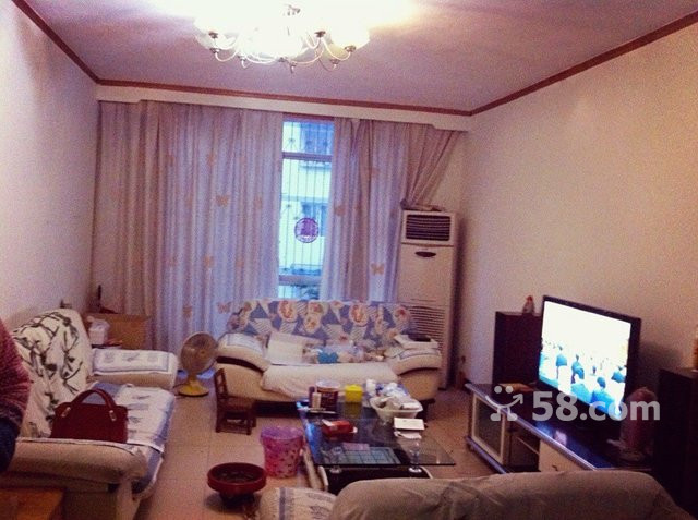 家樂福超市附近 標(biāo)準(zhǔn)套三 拎包入住 隨時(shí)看房 歡迎來電
