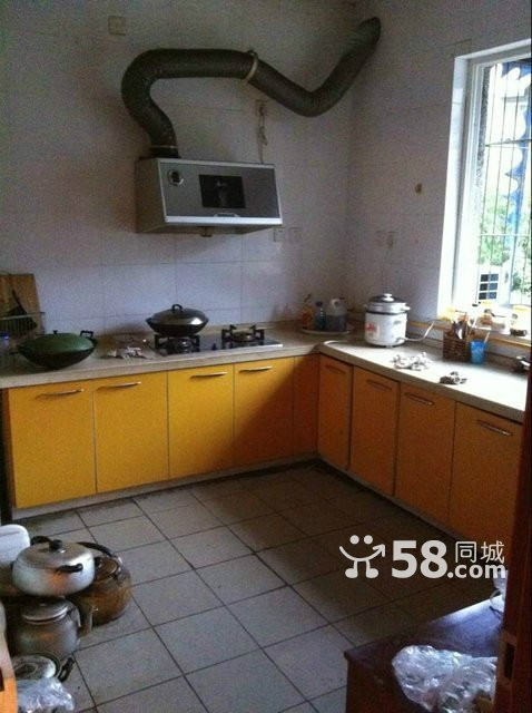 濱江路風(fēng)景房 多層二樓送平臺 精裝套四送家電 看房方便